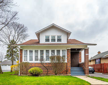 247 W Palatine Road - Photo Thumbnail 21