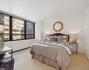 222 E Pearson Street - Photo Thumbnail 7