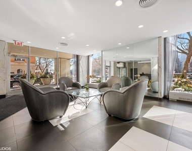 222 E Pearson Street - Photo Thumbnail 1