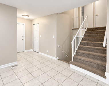 248 Waverly Drive - Photo Thumbnail 12
