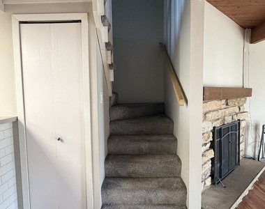 351 Meadow Green Lane - Photo Thumbnail 5