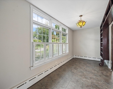 612 Vernon Avenue - Photo Thumbnail 3