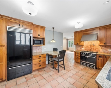 612 Vernon Avenue - Photo Thumbnail 8