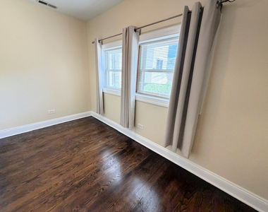 5035 N Springfield Avenue - Photo Thumbnail 8