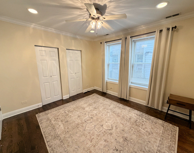 5035 N Springfield Avenue - Photo Thumbnail 6