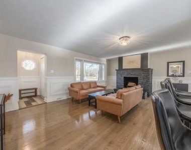828 Exmoor Road - Photo Thumbnail 6