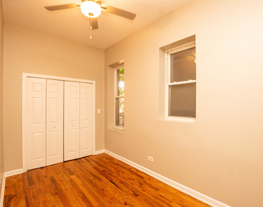 4528 S Prairie Avenue - Photo Thumbnail 13