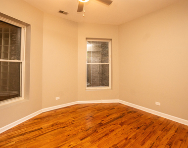 4528 S Prairie Avenue - Photo Thumbnail 11