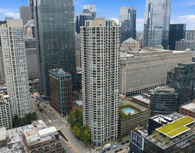 345 N La Salle Drive - Photo Thumbnail 25