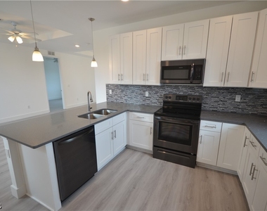 8581 Agate Street - Photo Thumbnail 5