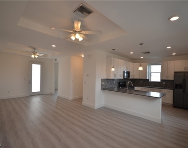 8581 Agate Street - Photo Thumbnail 3
