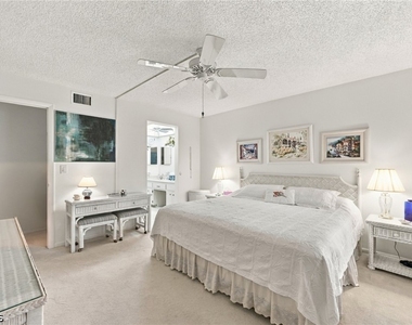 704 Broad Avenue S - Photo Thumbnail 8