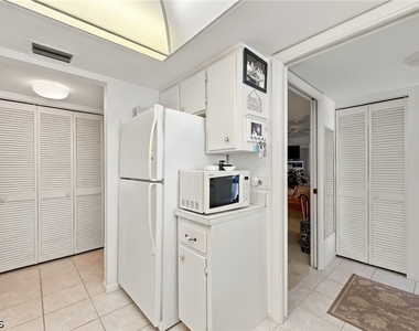 704 Broad Avenue S - Photo Thumbnail 18