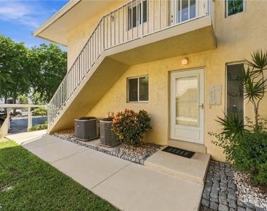 704 Broad Avenue S - Photo Thumbnail 24