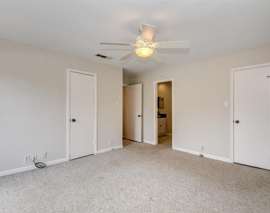 2829 Timmons Lane - Photo Thumbnail 20