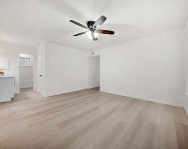 1910 Brushy Creek Drive - Photo Thumbnail 23