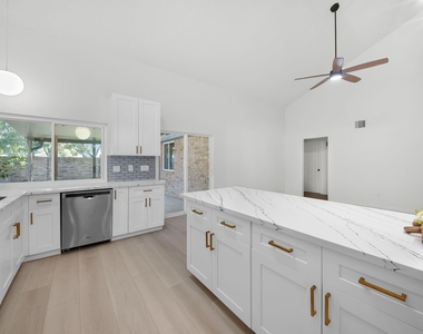 1910 Brushy Creek Drive - Photo Thumbnail 9