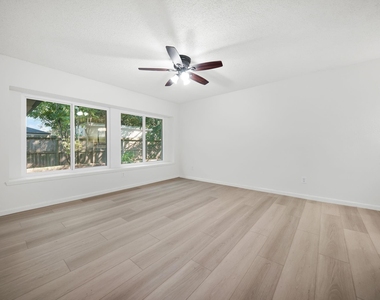 1910 Brushy Creek Drive - Photo Thumbnail 22