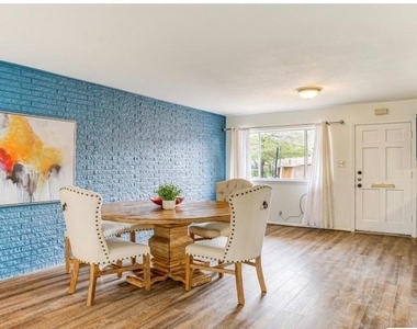 4723 Merwin St Street - Photo Thumbnail 2