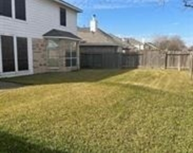 6030 Bassetdale Lane - Photo Thumbnail 17