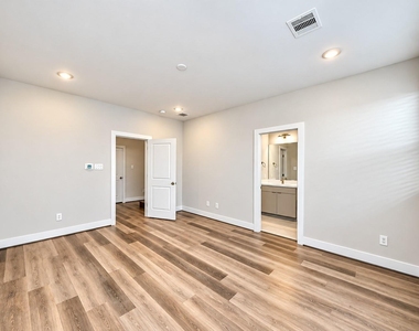 1278 N Post Oak Road - Photo Thumbnail 4