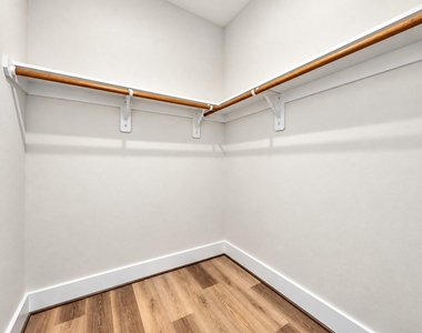 1278 N Post Oak Road - Photo Thumbnail 7