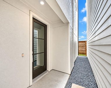 1278 N Post Oak Road - Photo Thumbnail 2