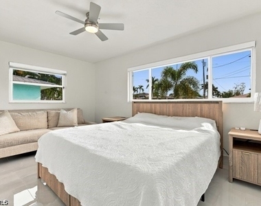 5622 Deauville Court - Photo Thumbnail 18