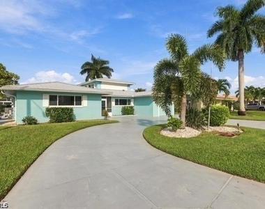 5622 Deauville Court - Photo Thumbnail 2