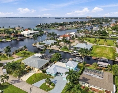 5622 Deauville Court - Photo Thumbnail 6