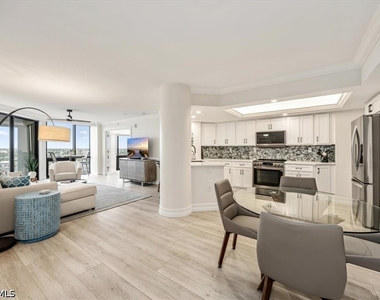 4751 Gulf Shore Boulevard N - Photo Thumbnail 3