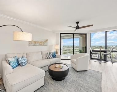 4751 Gulf Shore Boulevard N - Photo Thumbnail 1