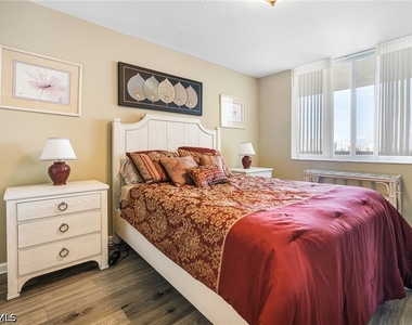 990 Cape Marco Drive - Photo Thumbnail 22