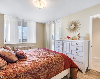 990 Cape Marco Drive - Photo Thumbnail 24
