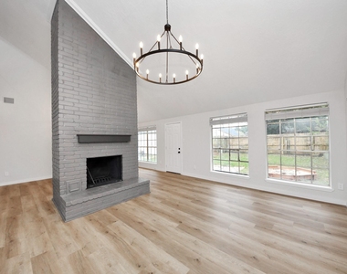 718 Land Grant Drive - Photo Thumbnail 3