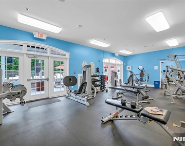347 Winthrop - Photo Thumbnail 39