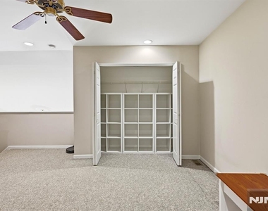 347 Winthrop - Photo Thumbnail 23
