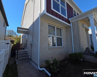 19 Morton - Photo Thumbnail 1