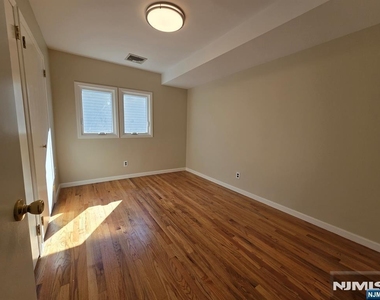 19 Morton - Photo Thumbnail 8