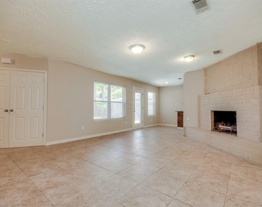 9611 Landry Boulevard - Photo Thumbnail 3