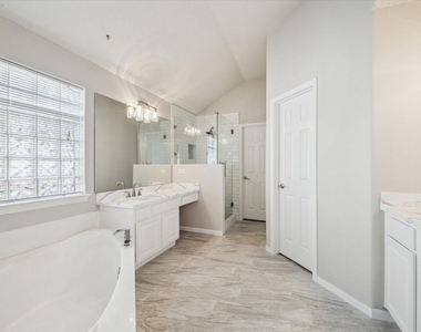 12319 Georgetown Park Court - Photo Thumbnail 8
