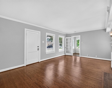 2315 Swift Boulevard - Photo Thumbnail 12