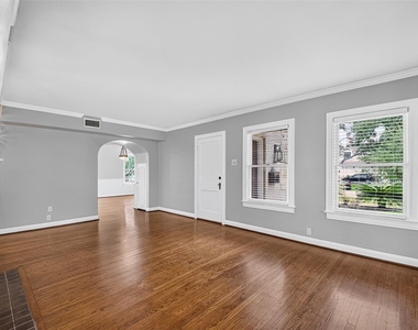 2315 Swift Boulevard - Photo Thumbnail 9