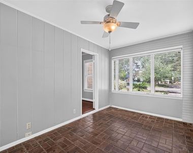 2315 Swift Boulevard - Photo Thumbnail 15