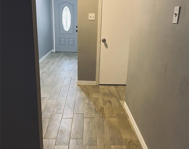 11910 Hunkler Drive - Photo Thumbnail 1