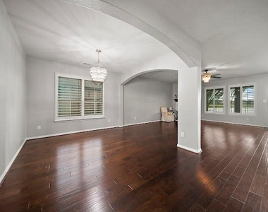 1111 Wheatfield Court - Photo Thumbnail 2