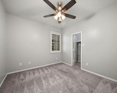 1111 Wheatfield Court - Photo Thumbnail 20