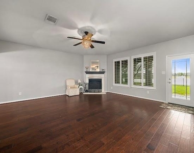 1111 Wheatfield Court - Photo Thumbnail 7