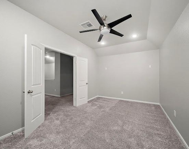 1111 Wheatfield Court - Photo Thumbnail 17