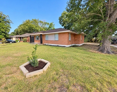 1807 Barbara Lane - Photo Thumbnail 22